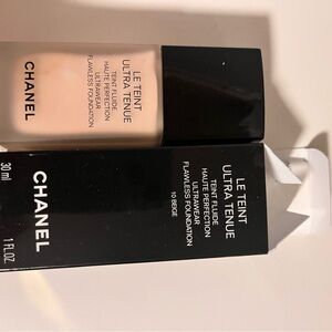 CHANEL Le Teint Ultra Tenue Foundation - 10 Beige